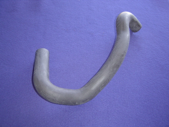 Datsun Roadster 68 1600 Nissan lower radiator hose