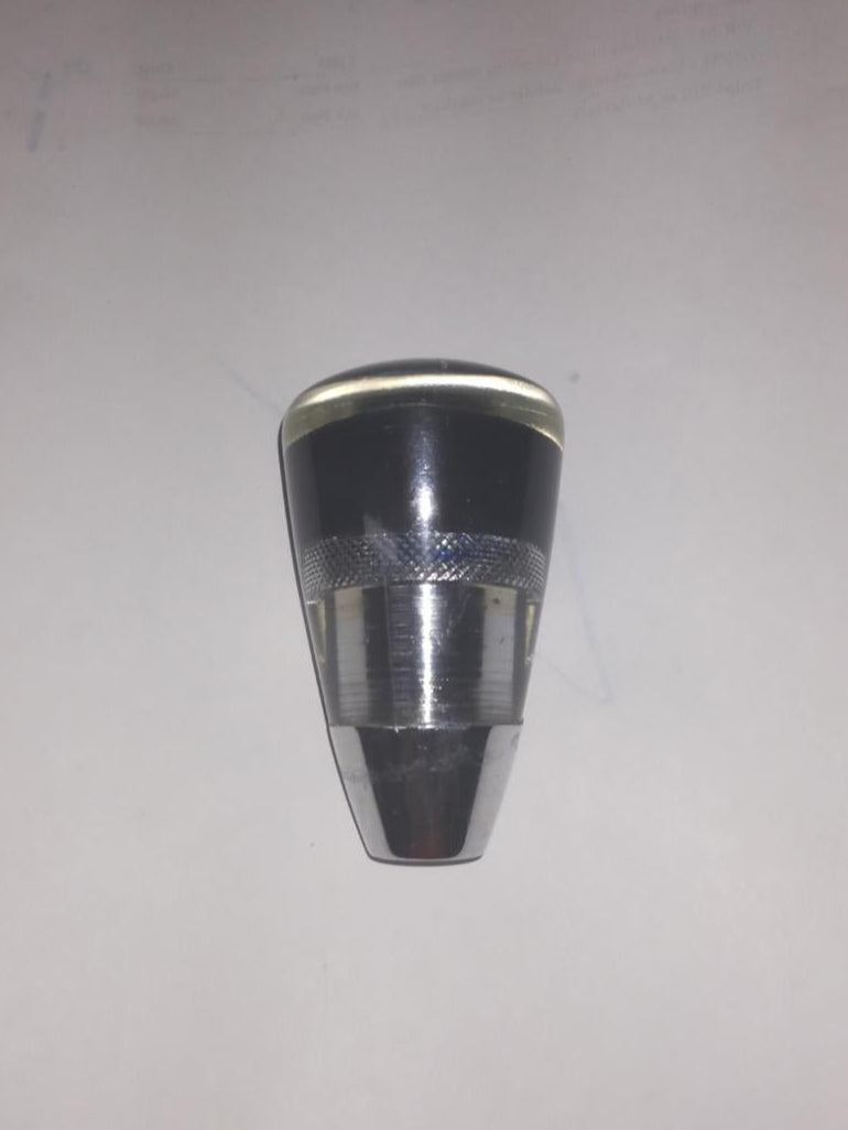CLEAR URETHANE WITH PERFECTED PARTING LINE BETWEEN KNOB & FITTING