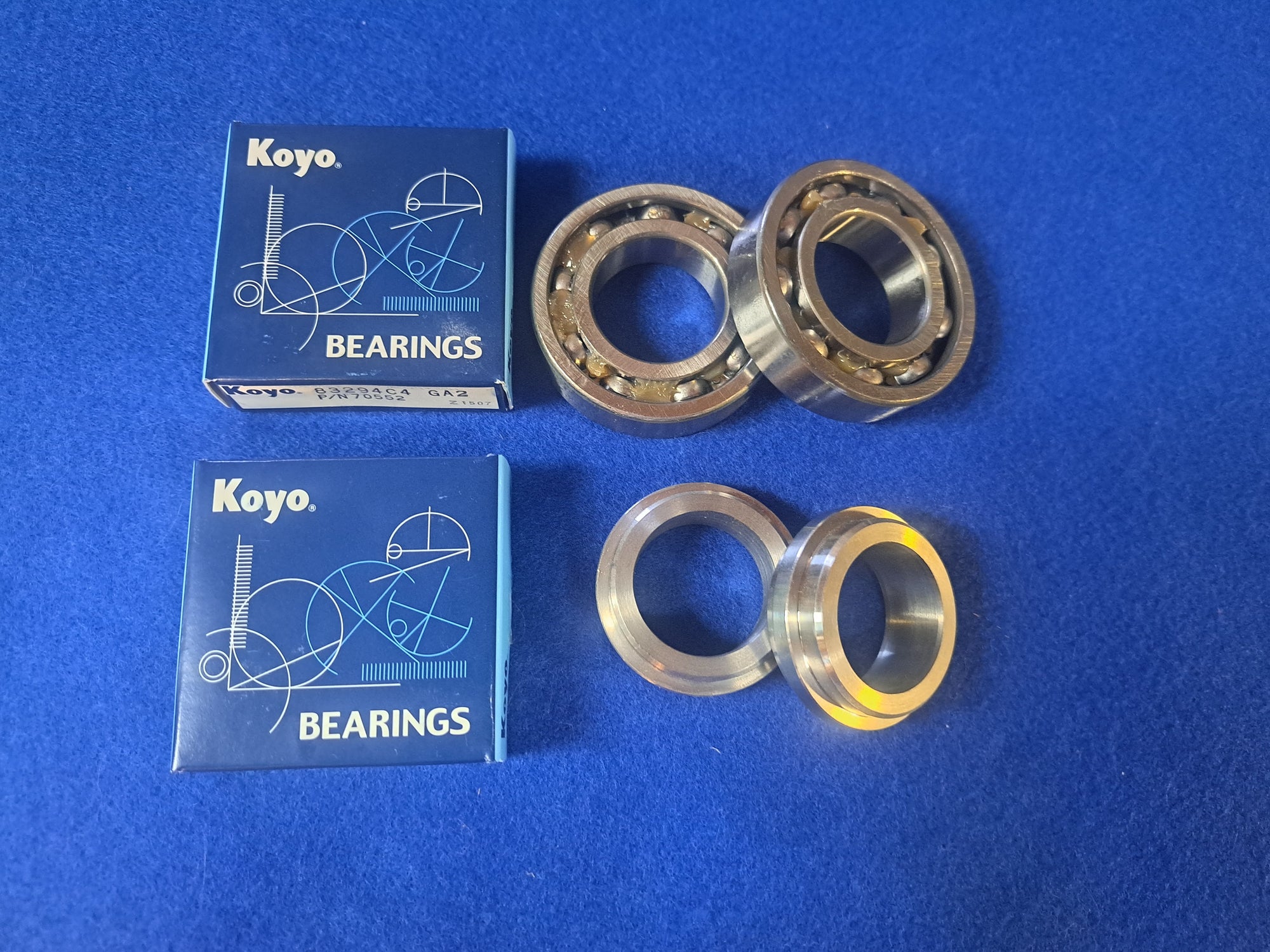 Datsun Roadster 65,66, 67,6 71/2, 68, 69 & 70 Rear Axle Bearings & Collars - ASSEMBLY