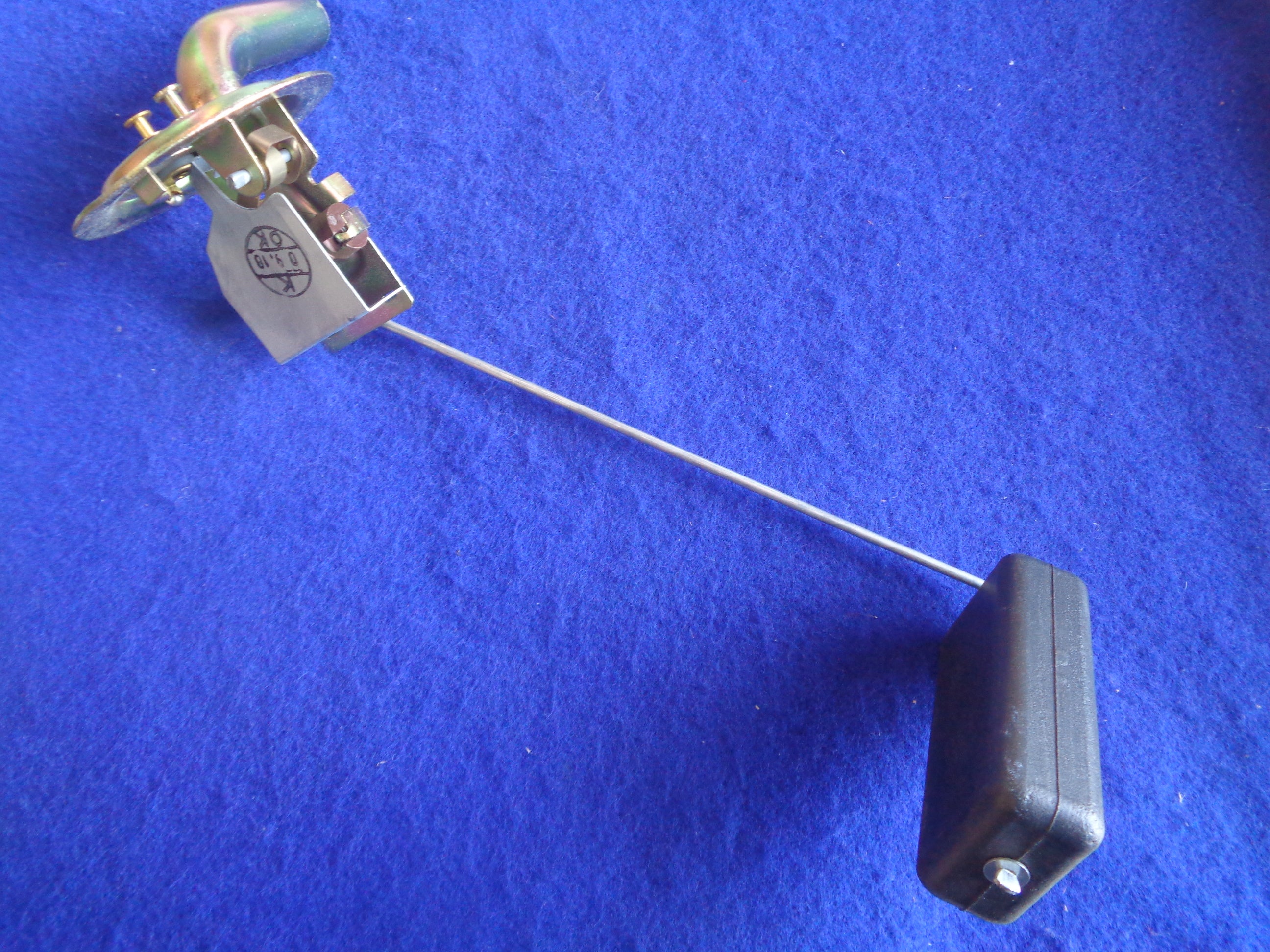 Datsun 521 Pick-up truck 68, 69, 70, 71 and 72 Fuel sending unit