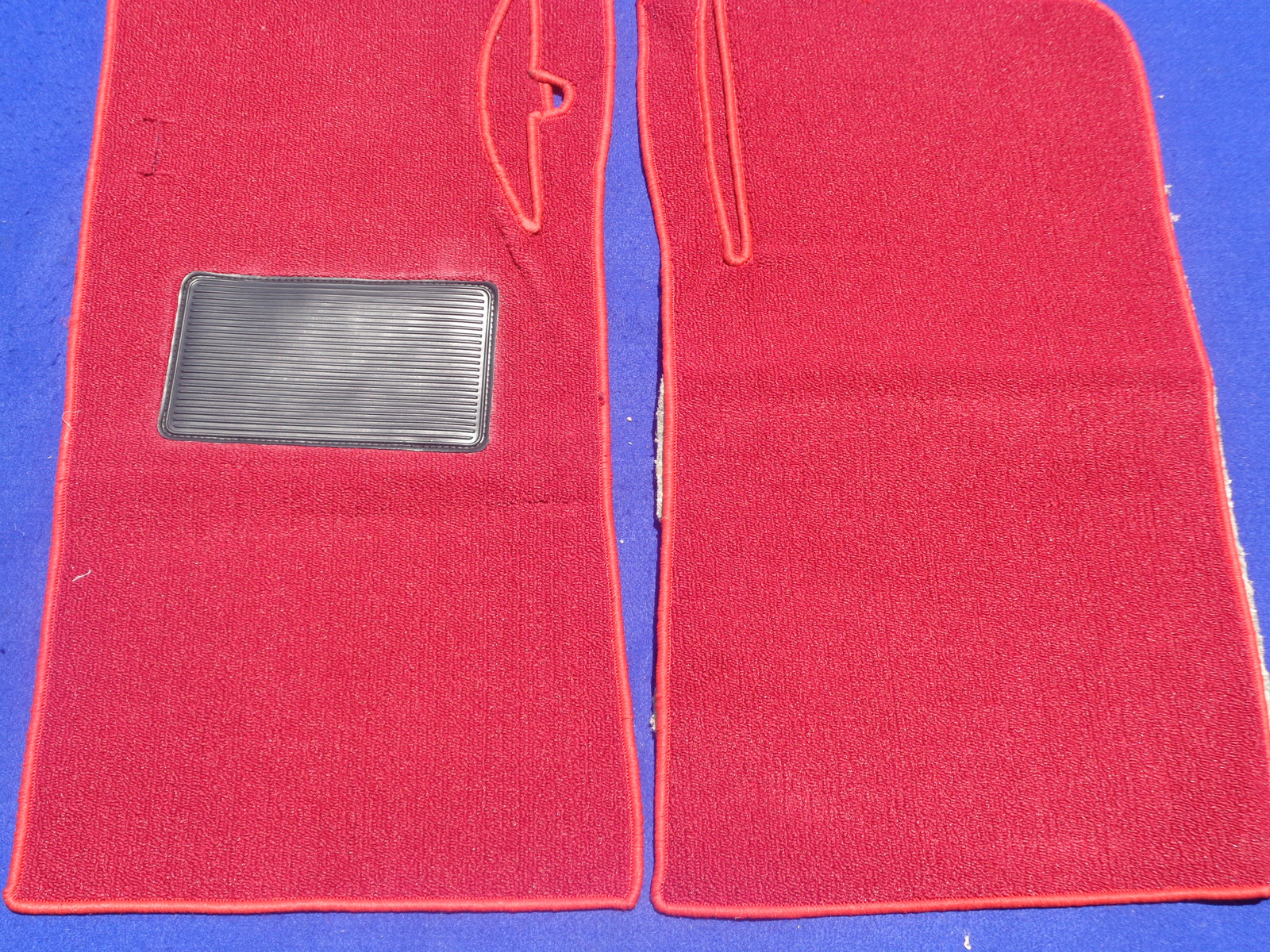 Datsun Roadster 65, 66, 67, 67 1/2, 68, 69 and 70 Loop Carpet kit LH drive Red Trunk piece jack in wheel well