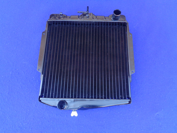 Datsun Roadster 3 Row 1600 Radiator Radiator 65, 66, 67 1/2, 68, 69 an ...