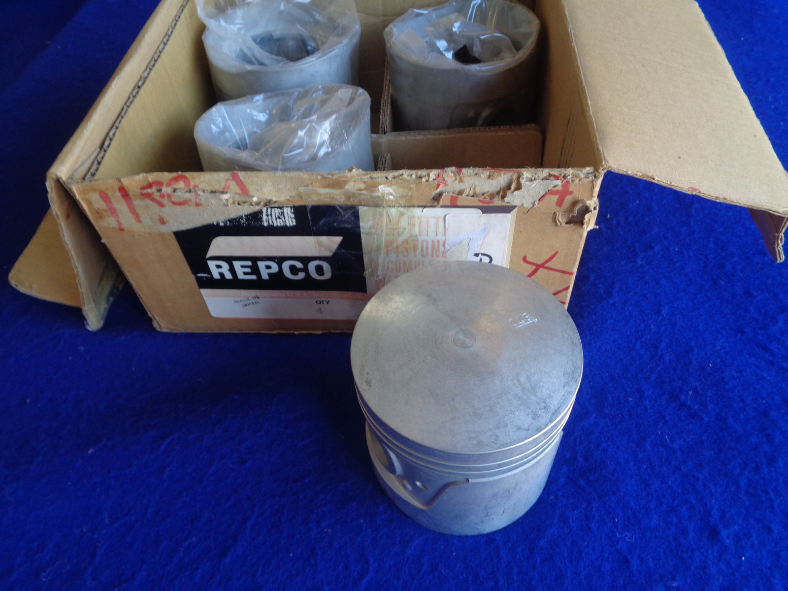 Datsun Roadster 65, 66, 67 1/2, 68, 69 and 70 1600 Dome STANDARD Piston Set  