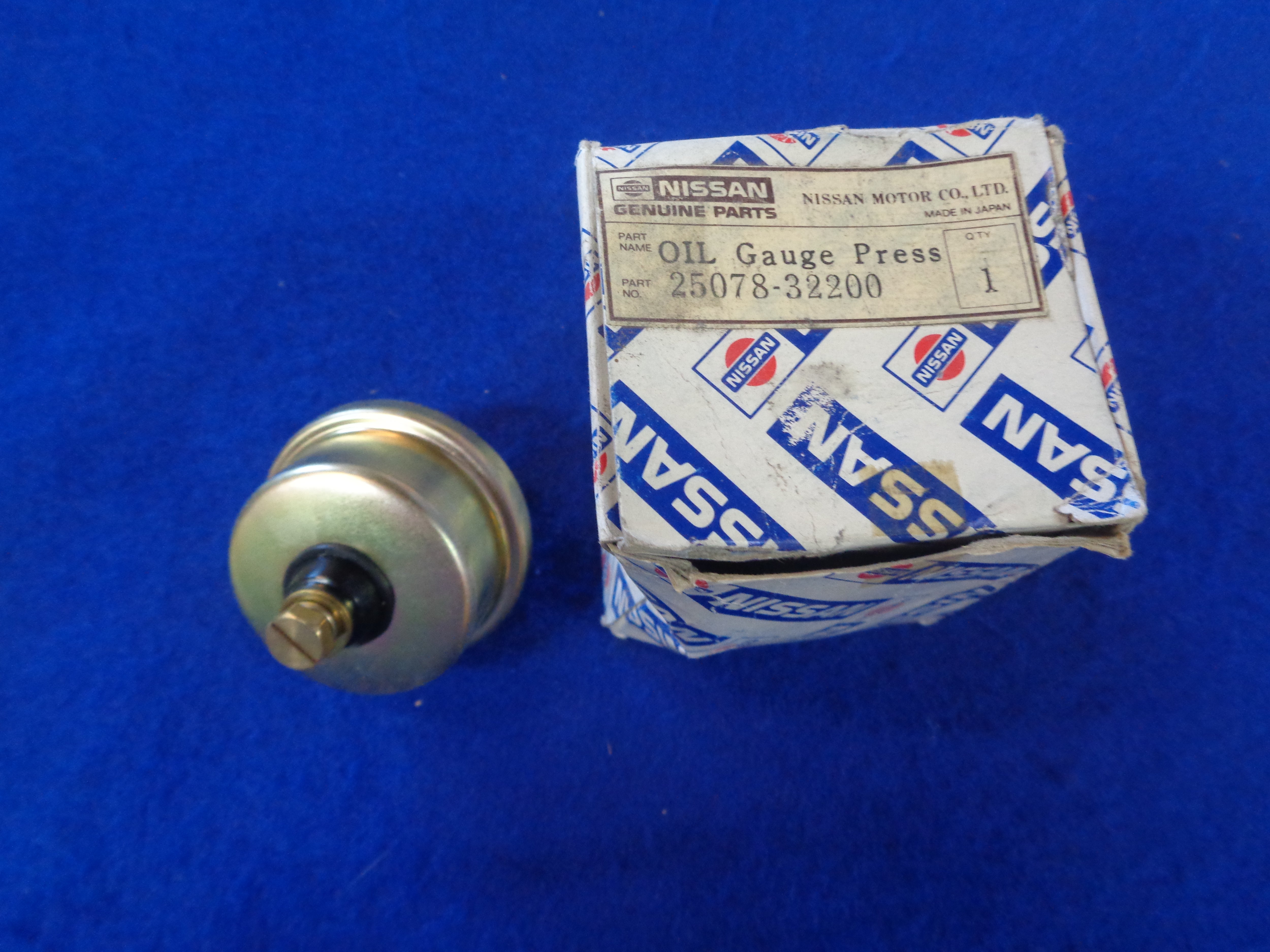 Datsun Roadster 65, 66, 67 67 1/2 Nissan Oil pressure gauge