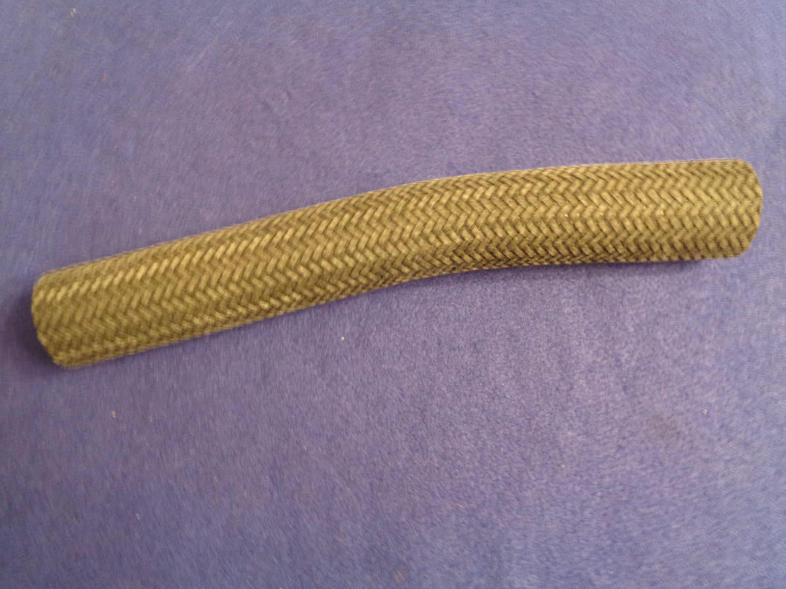 Datsun Roadster 671/2, 68, 69, & 70  Early Woven 2000 Upper Radiator Hose