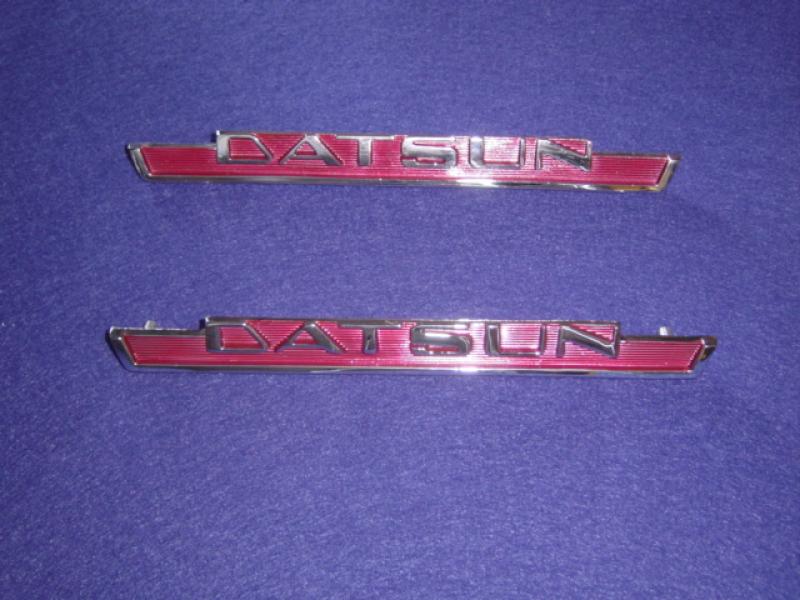 Datsun 1500 63 and 64 Fairlady Hood Emblem