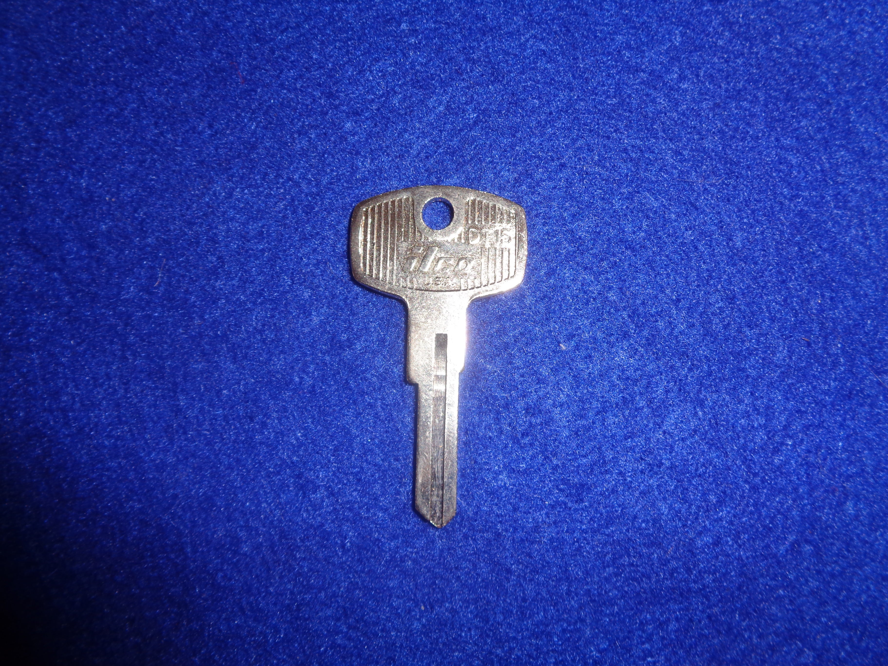 【Key】 FT1040, KEYS ONLY - DOOR/IGNITION | 22-69170-108