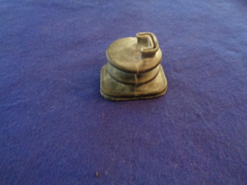 Datsun Roadster 1600 65_66_67 1/2 4 speed transmission clutch arm boot