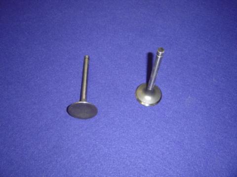 Datsun Roadster 1600 and Fairlady 1500 Intake valve