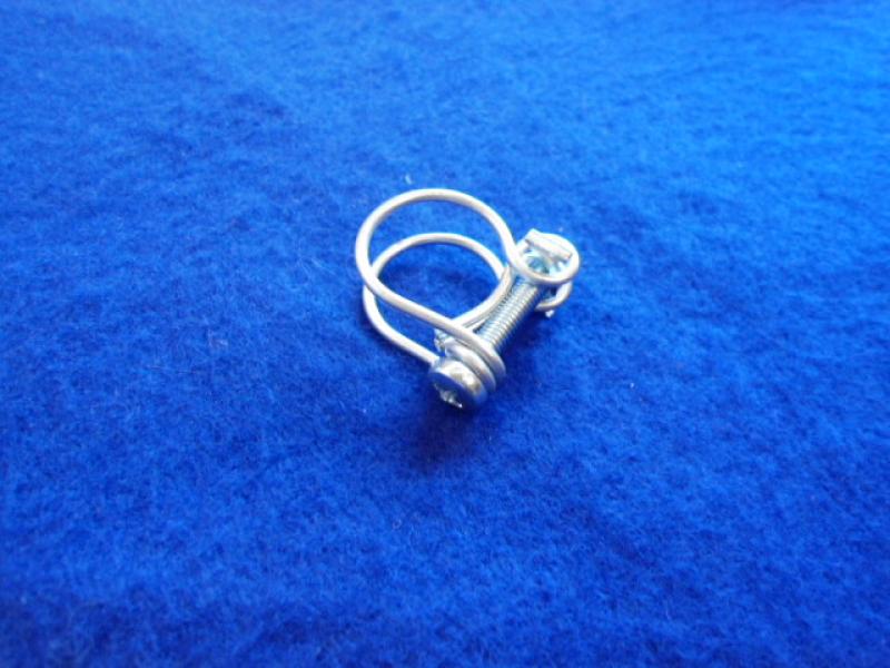 Datsun Roadster 2000 and some 1600 connections vintage heater hose clamp