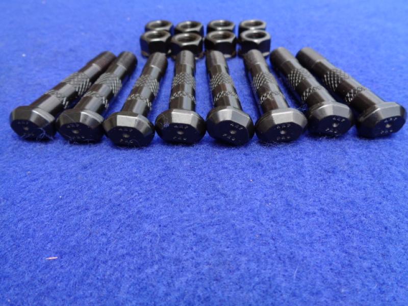 Datsun Roadster 65, 66, 67, 671/2, 68, 69 & 70 1600 Rod Bolt Set