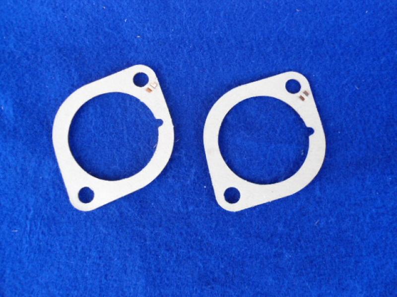 Datsun Roadster 67 1/2 70 2000 thermostat housing gaskets with ground tab, 1 - without metal tab
