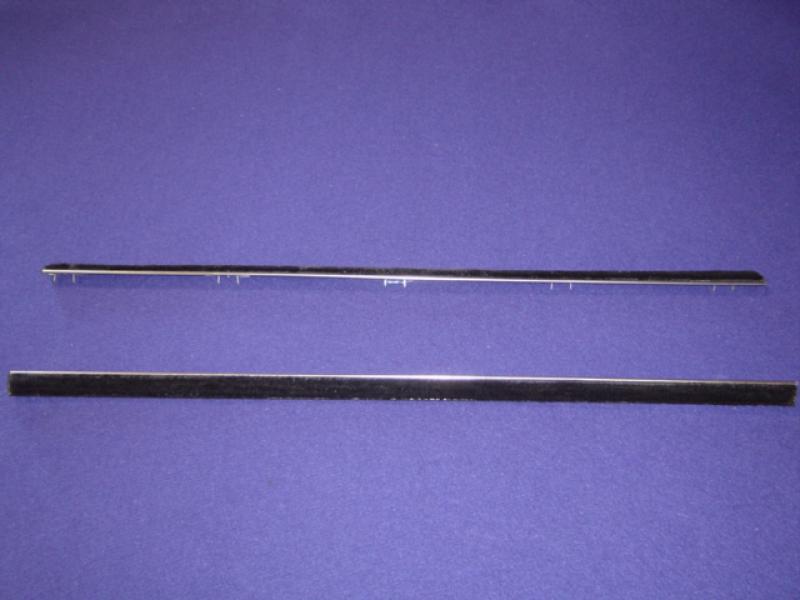 Datsun Roadster '67 1/2 Inner Door Horizontal Felt pair