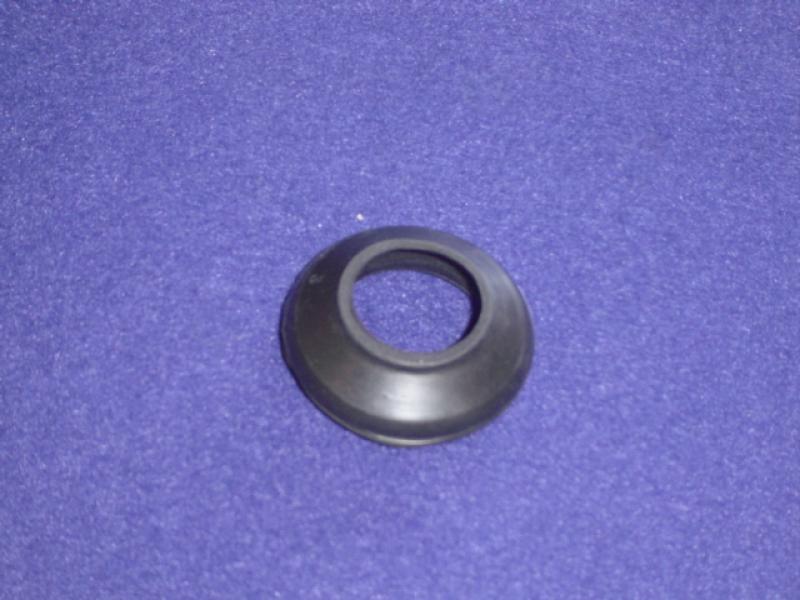 Datsun Roadster 68, 69 &amp; 70 RH Heat Hose Firewall Grommet