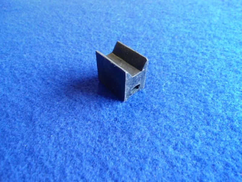 Datsun Roadster 68 - 70 Bottom door window cushions w/clips