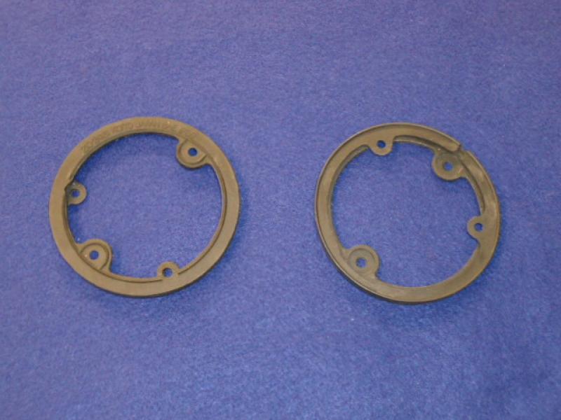 Datsun Roadster 70 park lamp gaskets pair