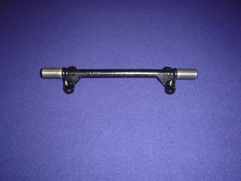 Datsun Roadster & Fairlady 63, 64, 65, 66, 67, 67 1/2, 68, 69 & 70 Lower spindle link 