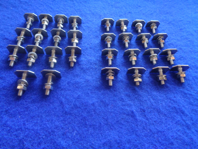 Datsun Roadster Fairlady 63 - 65, complete set of 30 stainless steel trim clips early model concave