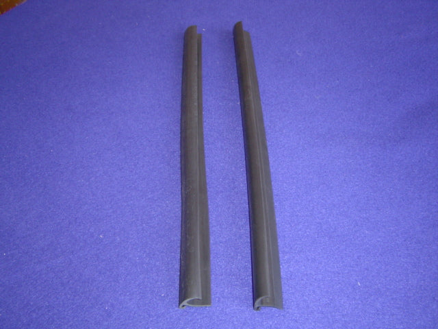 Datsun Roadster & Fairlady 63 - 67 1/2 1500/1600/2000 Low Windshield Weatherstrip Kit