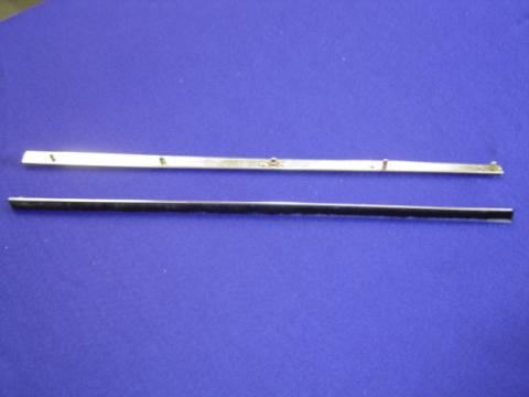 Datsun Roadster & Fairlady 63 - 67 Original Nissan Horizontal inner felt door glass weatherstrip