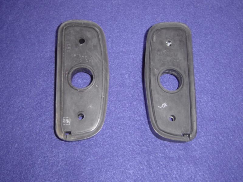 Datsun Roadster 69 & 70 LH & RH License Lamp Rubber Gaskets