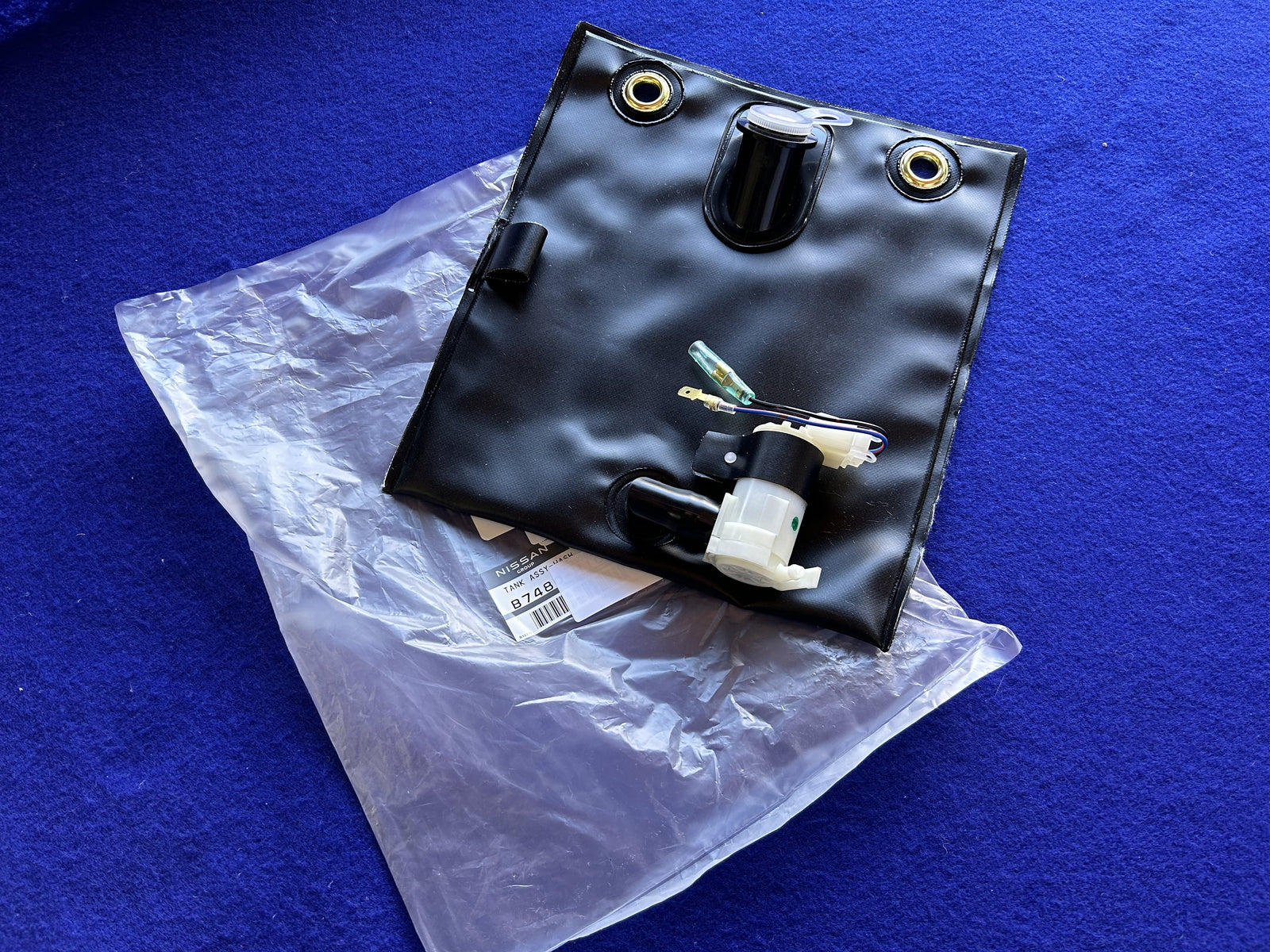 Datsun Roadster 65, 66, 67, 67 1/2 Nissan washer bag